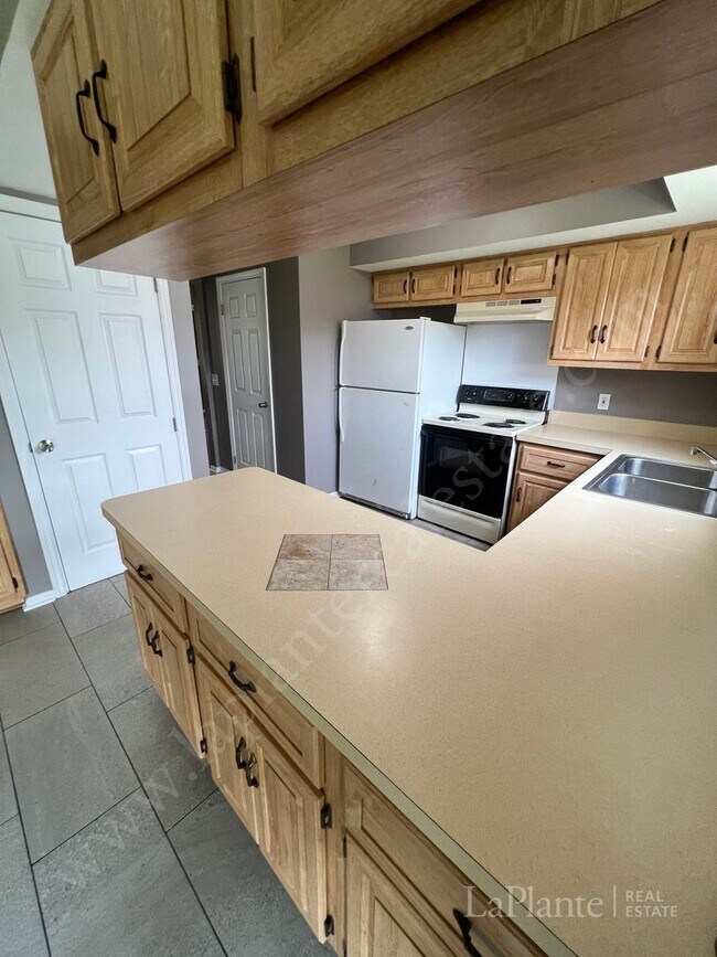 Foto del edificio - 745 Gribbin Ln.
