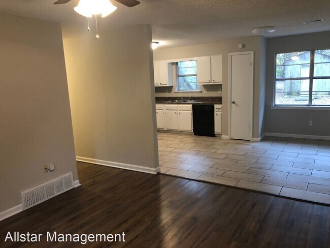 Foto del edificio - 3 br, 1 bath House - 5555 Briarwood