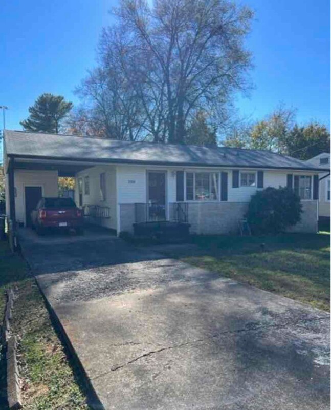 Primary Photo - 2100 Berea Ave