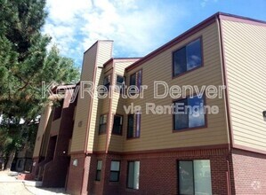 Building Photo - 8760 Corona St