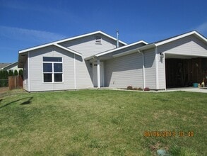 Building Photo - 204 S 90th Ave