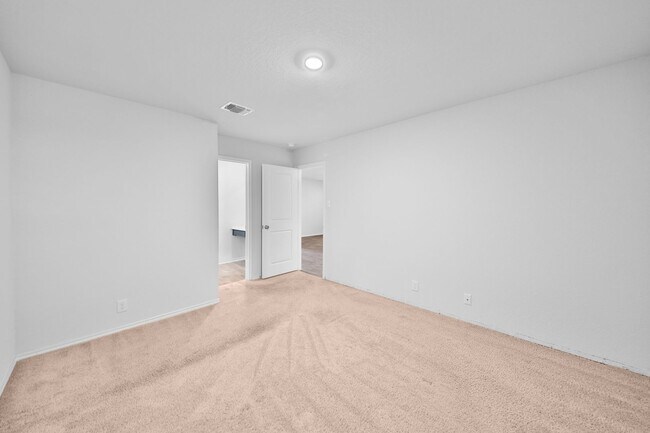 Building Photo - Redbird Ranch Rental