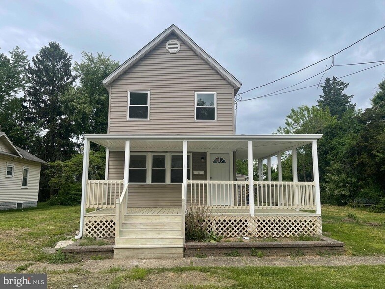 Primary Photo - 623 Spruce Street