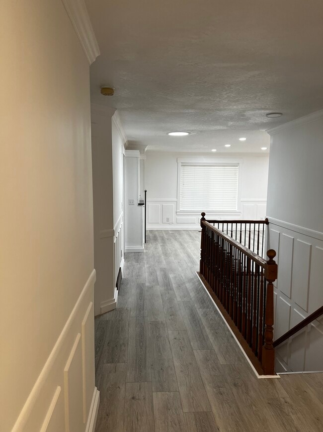 Building Photo - 7164 S Ponderosa Dr