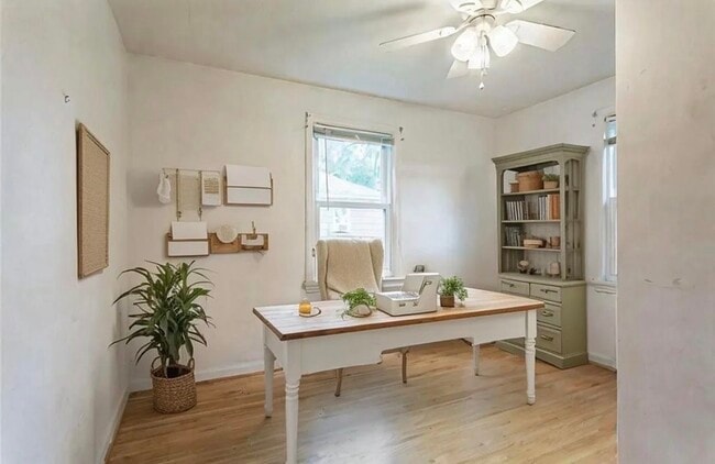 Foto del edificio - 26 Garden Dr