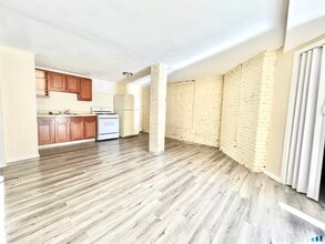Building Photo - 125 Hillside Ave