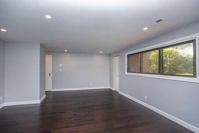 Foto del edificio - 221 Oak St