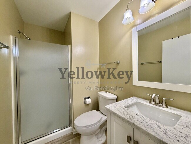 Building Photo - 613 Greystone Ln
