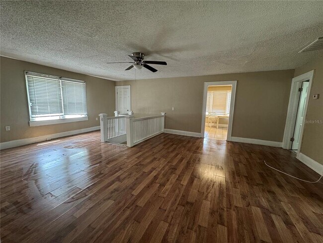 Foto del edificio - 648 Avenue B NW