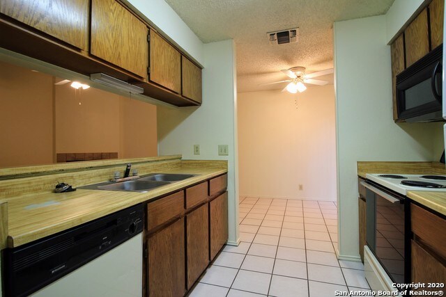 Building Photo - 5630 Rose Dawn