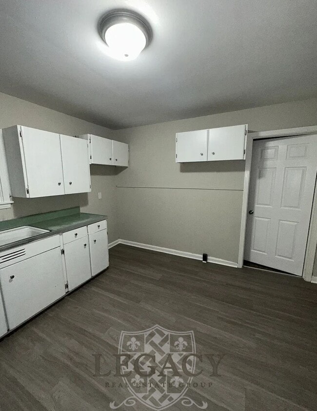 Foto del edificio - 2211 Larimore Dr