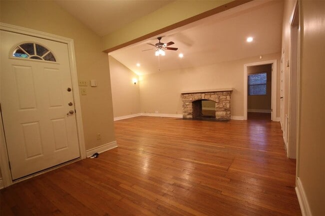 Foto del edificio - 2206 W 10th St