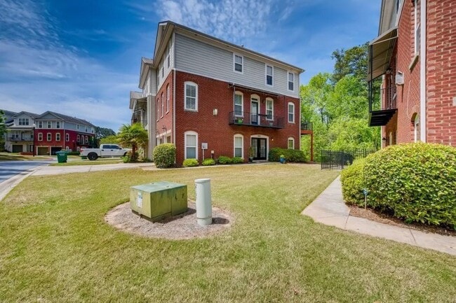 Foto del edificio - 6001 Brookside Oak Cir