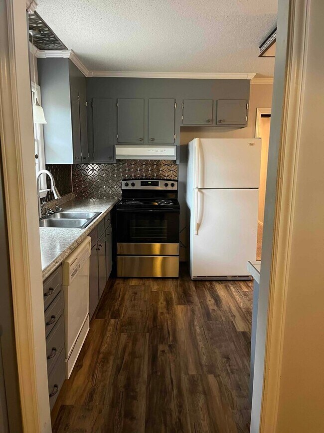 Foto del edificio - Caroline St. - 3BR / 2BA