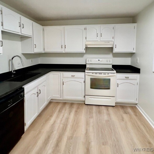 Foto del edificio - 6321 W Quaker St