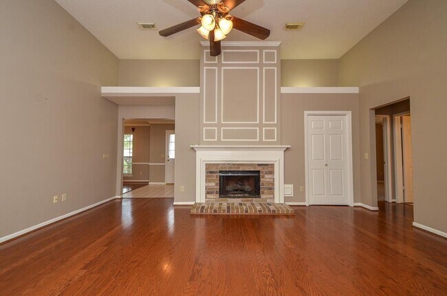 Foto del edificio - 22951 Provincial Blvd