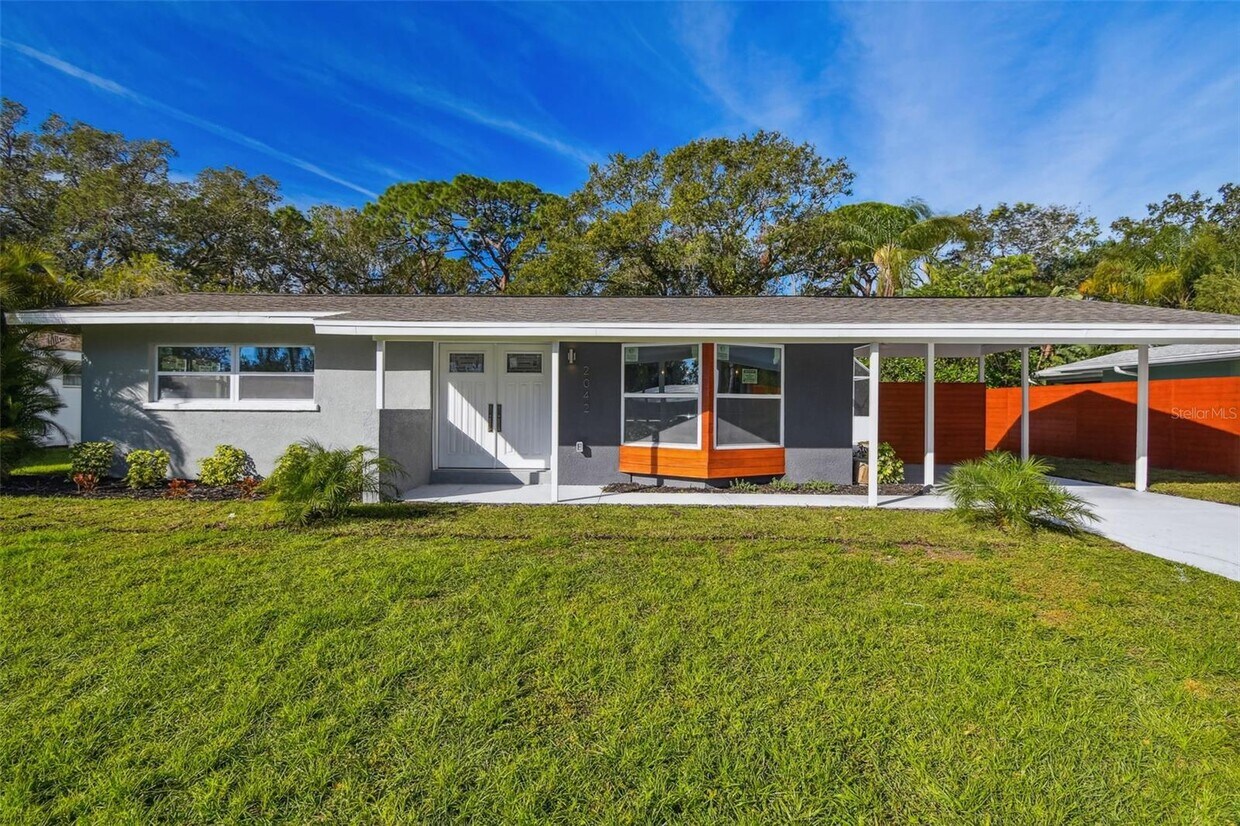 Foto principal - 2042 Craft Ln