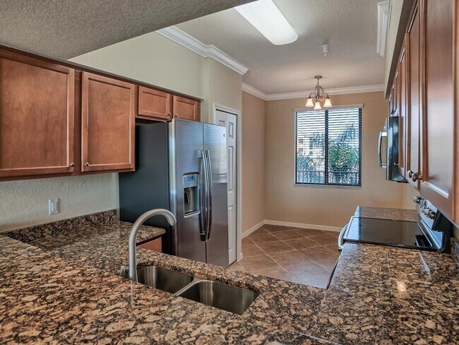 Foto del edificio - GREAT OPPORTUNITY IN TREVISO BAY – DEEPLY DISCOUNTED ANNUAL RENTAL AVAILABLE NOW!