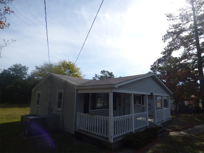 Building Photo - 2611 Horner Dr