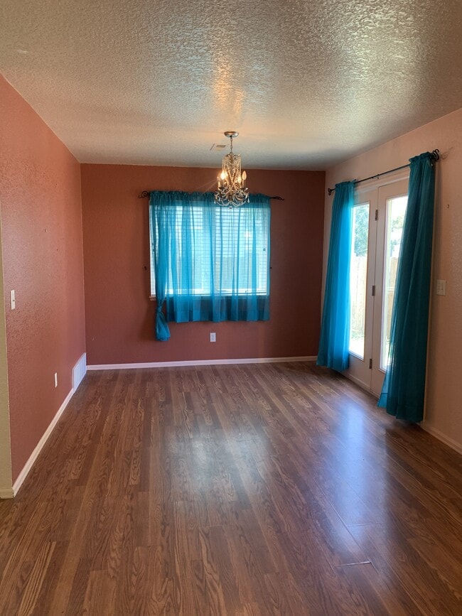 Building Photo - 1021 Palmer Dr