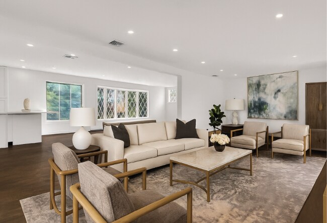 Foto del edificio - 71 Tiffany Dr