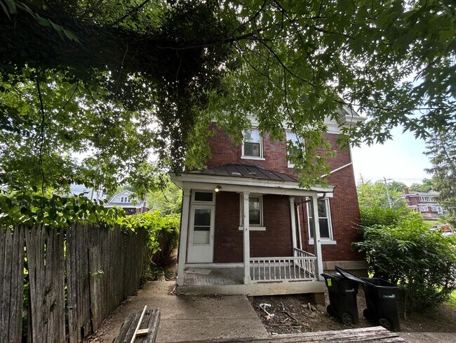 Foto del edificio - 3501 Bevis Ave