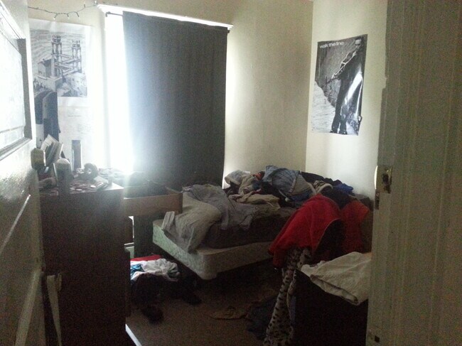 Dormitorio - 22 Englewood Ave