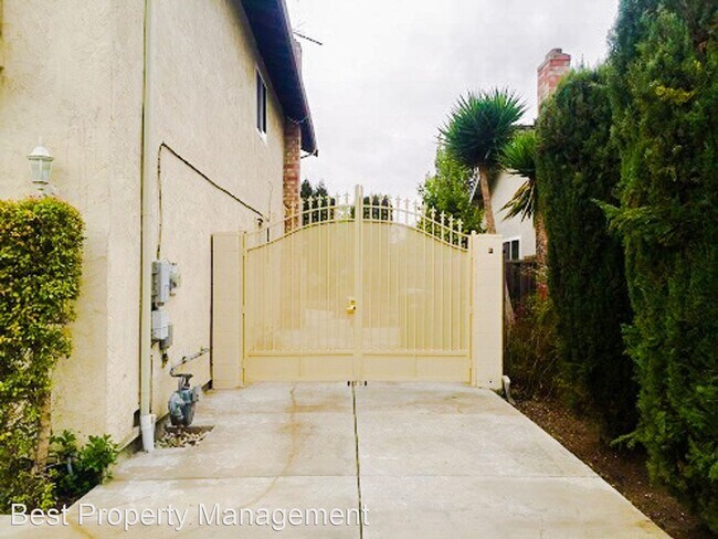 Building Photo - 4 br, 2.5 bath House - 40723 Slayton Street