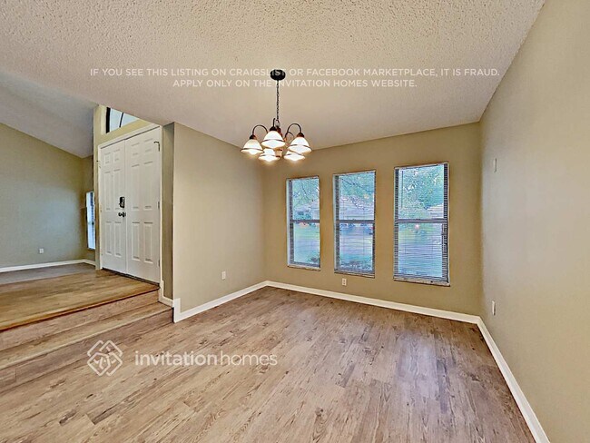 Foto del edificio - 6239 Greenwich Dr