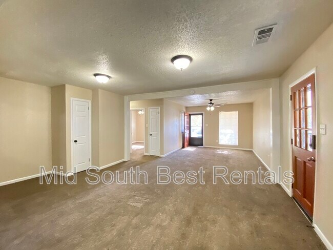 Foto del edificio - 2304 N Berkley Dr