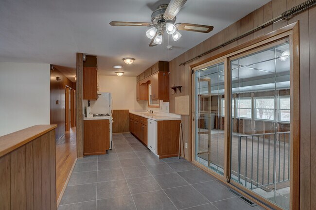 Building Photo - 6018 Malabar Ln