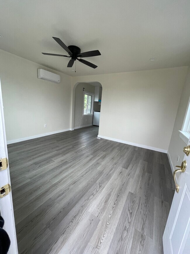 Foto del edificio - 4507 Lowell Ave