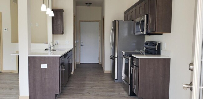 Building Photo - 6014 Driscoll Dr