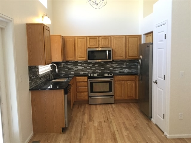 Building Photo - 180 Terra Vista St