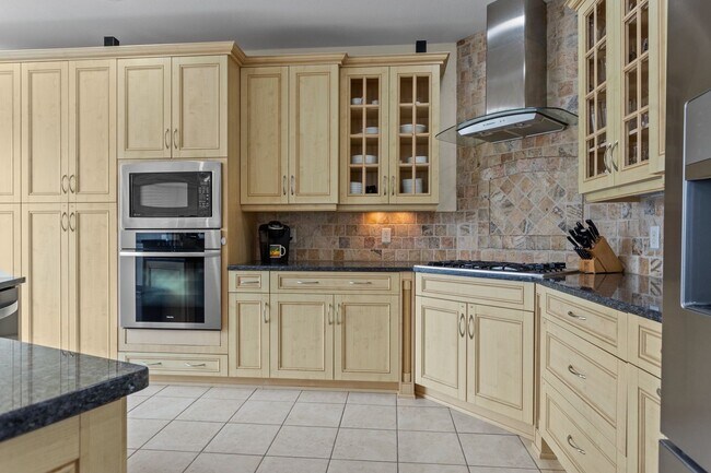 Foto del edificio - Welcome to your dream home in Norfolk, Virginia!