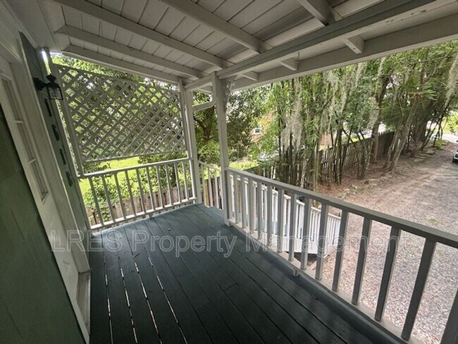 Foto del edificio - 1618 E Livingston St