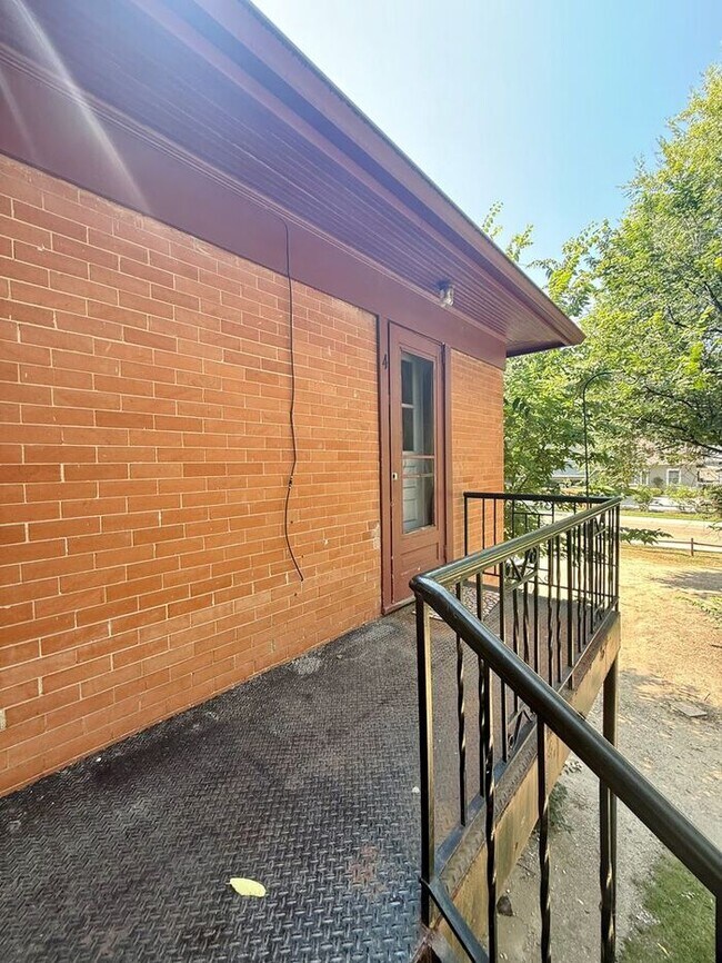 Foto del edificio - Best Kept Secret! Great Price On This Wond...