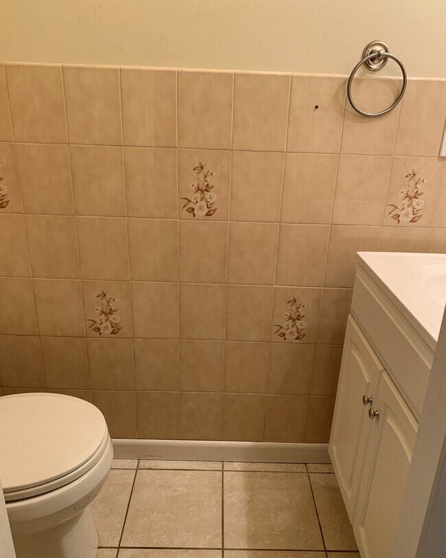 39 Horton Hill Rd Unit 9E, Naugatuck, CT 06770 Condo for Rent in Naugatuck, CT