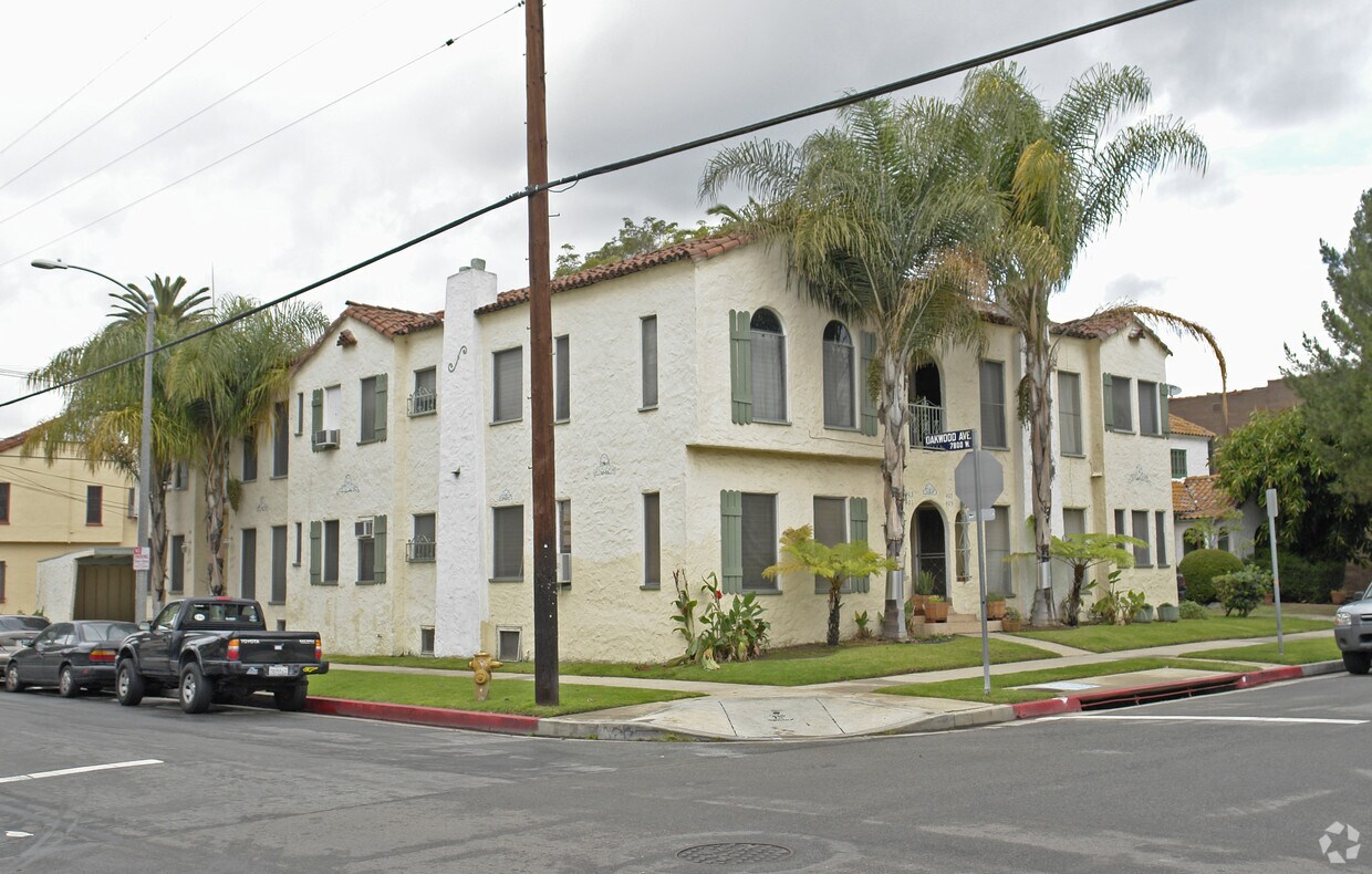 401407 N Ogden Dr, Los Angeles, CA 90036 Apartments in Los Angeles