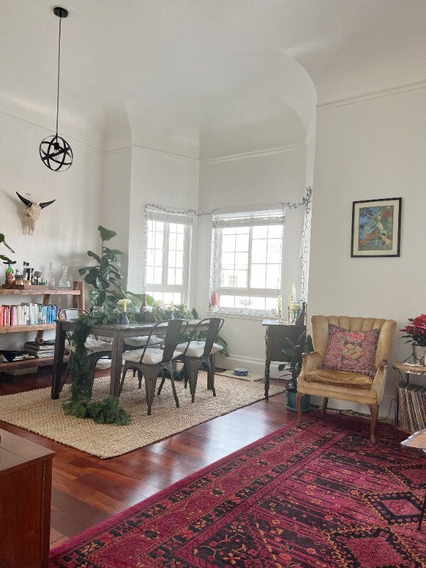 Building Photo - 205 Clement St