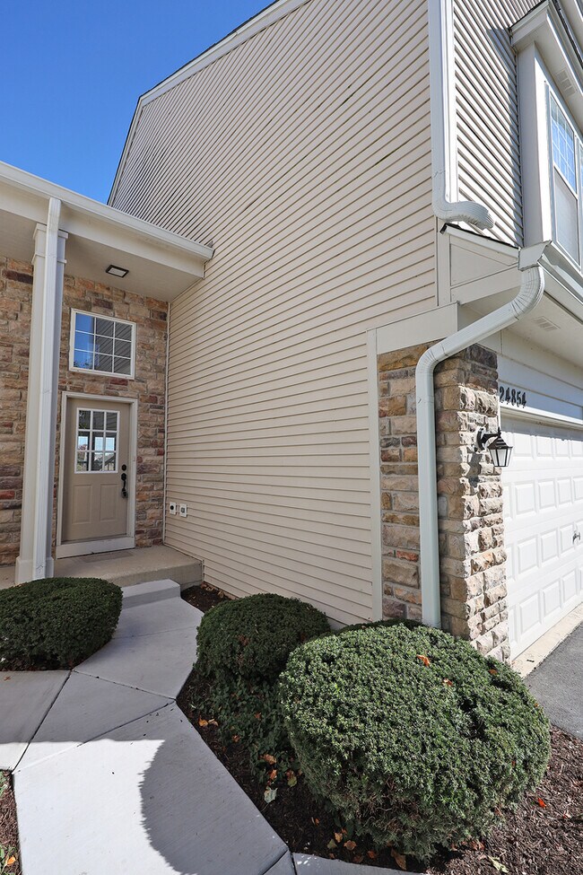Foto del edificio - 24854 Gates Ln