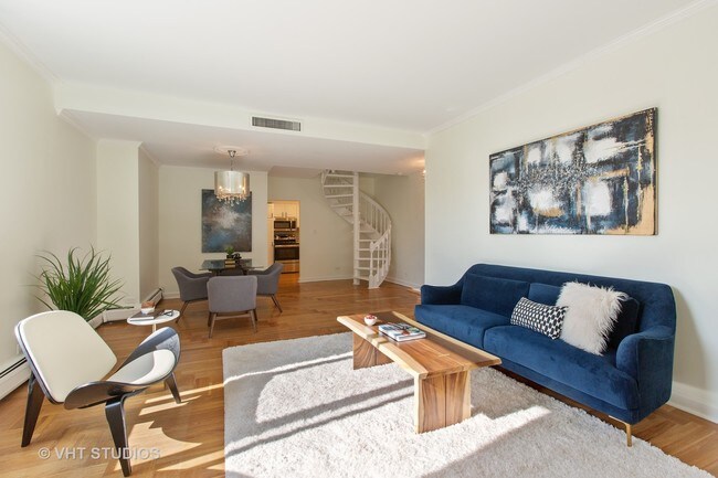 Foto del edificio - 2100 N Lincoln Park W