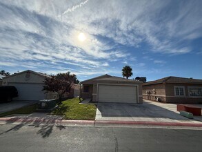 Building Photo - 2113 Velvet Hill Ave