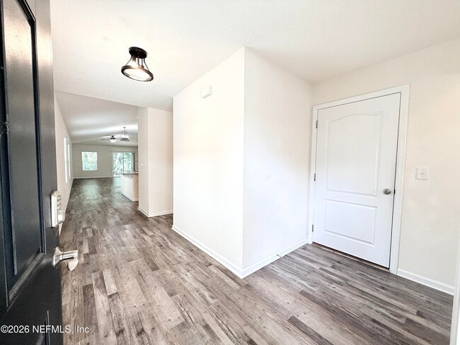 Foto del edificio - 7838 Meadow Walk Ln