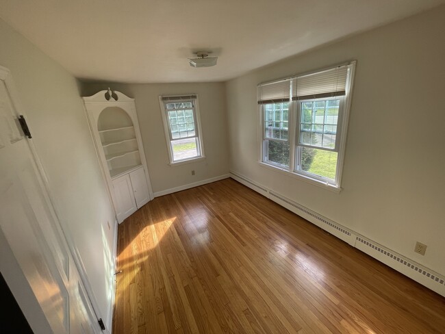 comedor - 213 Russell St