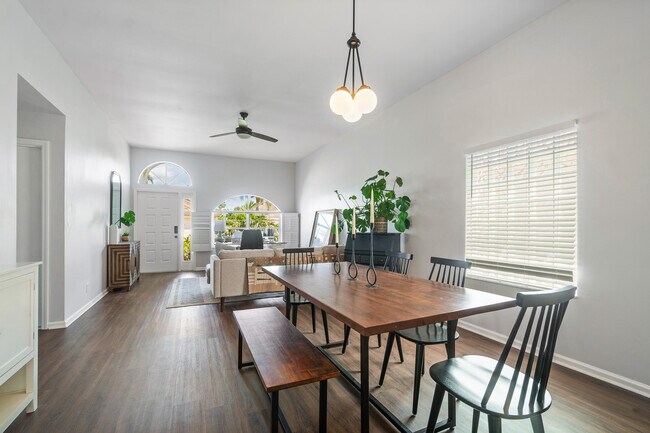 Building Photo - 2602 Country Golf Dr