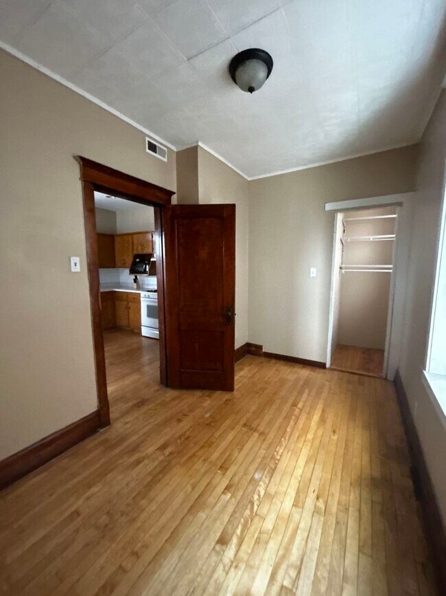 Foto del edificio - 2322 W 22nd Pl