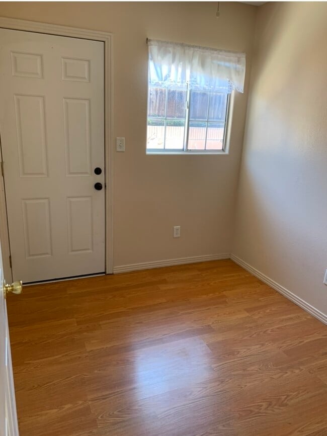 Small office - 1762 W 245th St