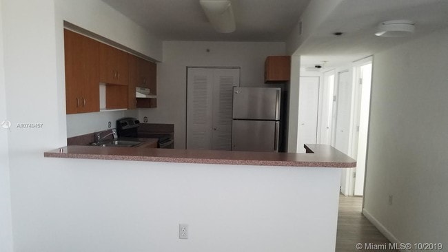 Foto del edificio - 1475 SW 8th St