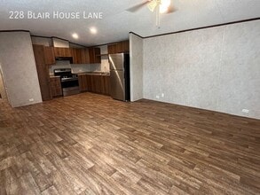 Building Photo - 228 Blair House Ln